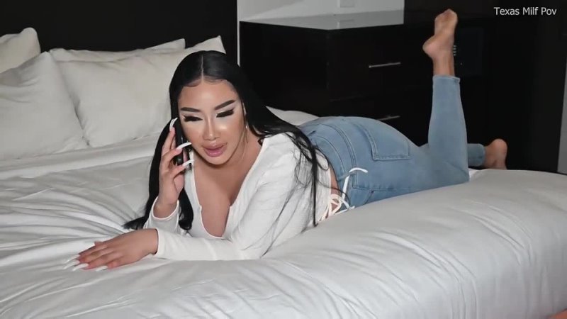 Пацан трахает пышную азиатку, boy sex fake ass fat butt big tit porn boob busty asian milf girl pov home hip cum (hot&amp;horny)