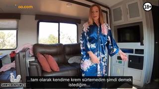 Ayakta sikini amina sokmasini isteyen uvey kardesine sasirarak ...