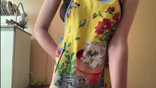 Тройничок с мачехой и сводной сестрой watch online