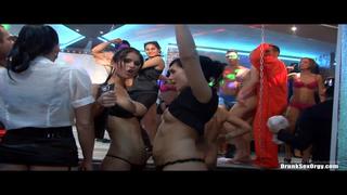 Lesbian dinner party watch online