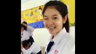 Bokep indonesia amoy cantik memek tembem xnxx com mp4 watch online