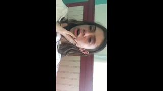 Показывает себя в туалете bigo tango buzzcast periscope  