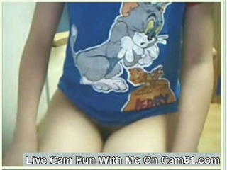 Skiny teen masturbating on webcam