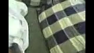 🇸🇦 ديوث سعودي أحضر لزوجته فحل سوداني 🇸🇸 watch online