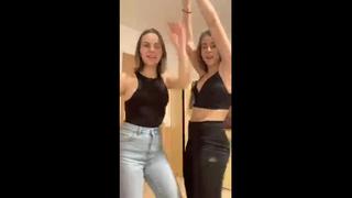Top periscope girl selinayyyavru sooooov basladi bilgiler ...
